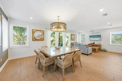 403 20th Place N Bradenton Beach FL 34217