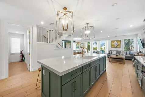 403 20th Place N Bradenton Beach FL 34217