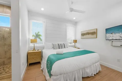 403 20th Place N Bradenton Beach FL 34217