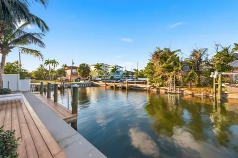 403 20th Place N Bradenton Beach FL 34217