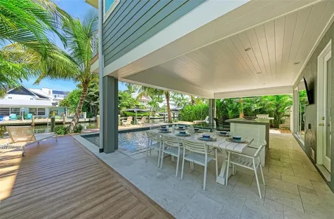403 20th Place N Bradenton Beach FL 34217