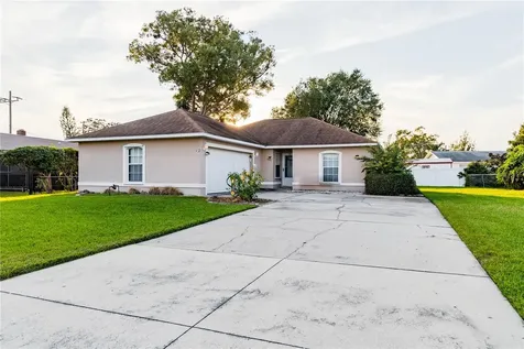 12 Delaware Avenue St Cloud FL 34769