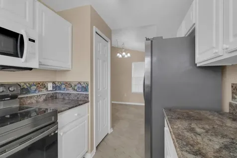 12 Delaware Avenue St Cloud FL 34769