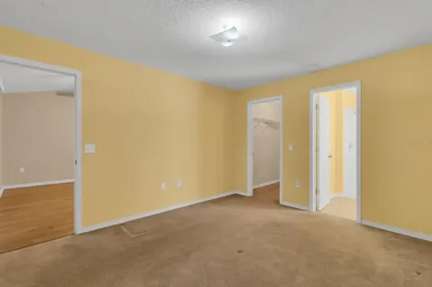 12 Delaware Avenue St Cloud FL 34769