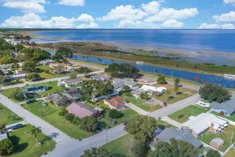 12 Delaware Avenue St Cloud FL 34769