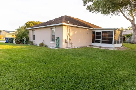 12 Delaware Avenue St Cloud FL 34769