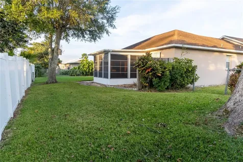 12 Delaware Avenue St Cloud FL 34769