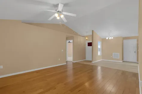 12 Delaware Avenue St Cloud FL 34769
