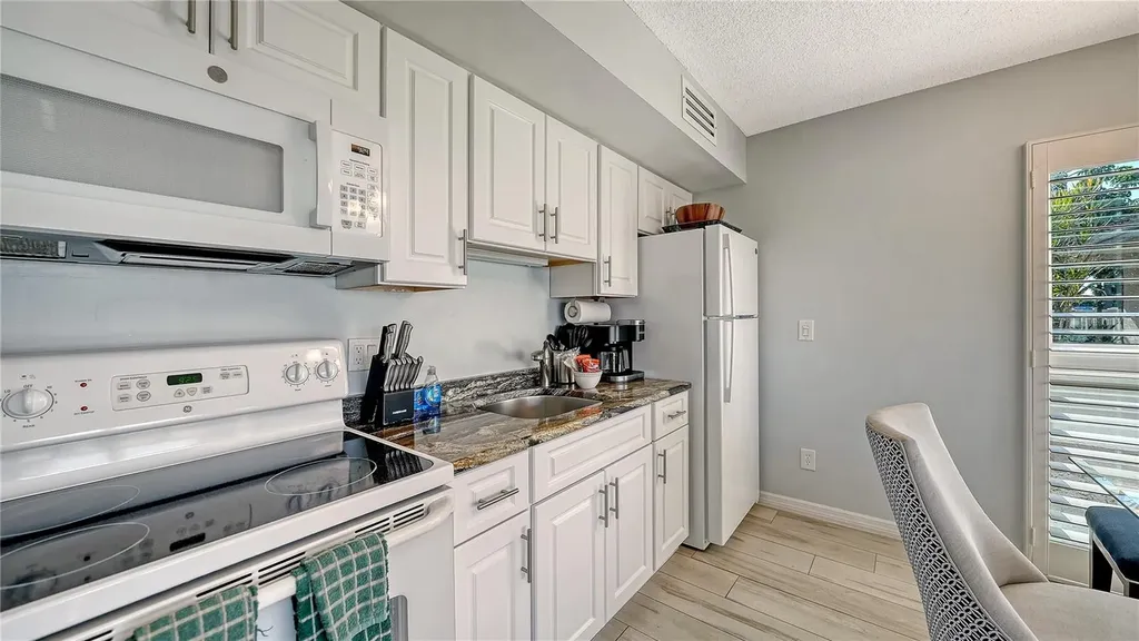 4235 Gulf Of Mexico Drive Longboat Key FL 34228