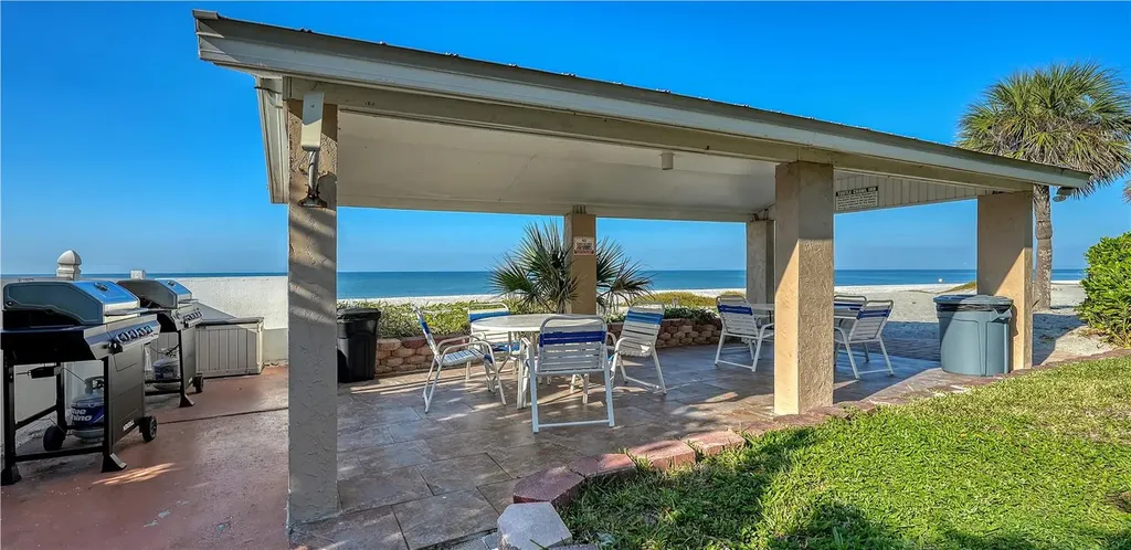 4235 Gulf Of Mexico Drive Longboat Key FL 34228
