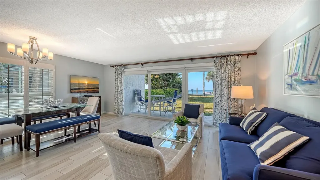 4235 Gulf Of Mexico Drive Longboat Key FL 34228