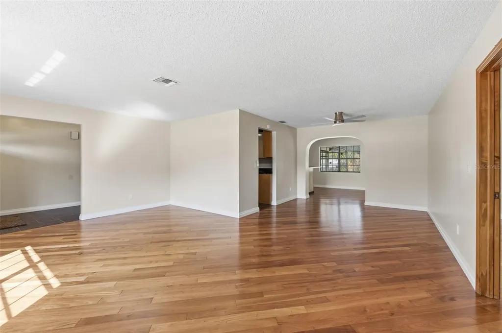 8123 River Country Drive Weeki Wachee FL 34607