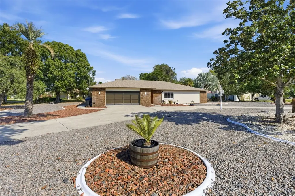 8123 River Country Drive Weeki Wachee FL 34607