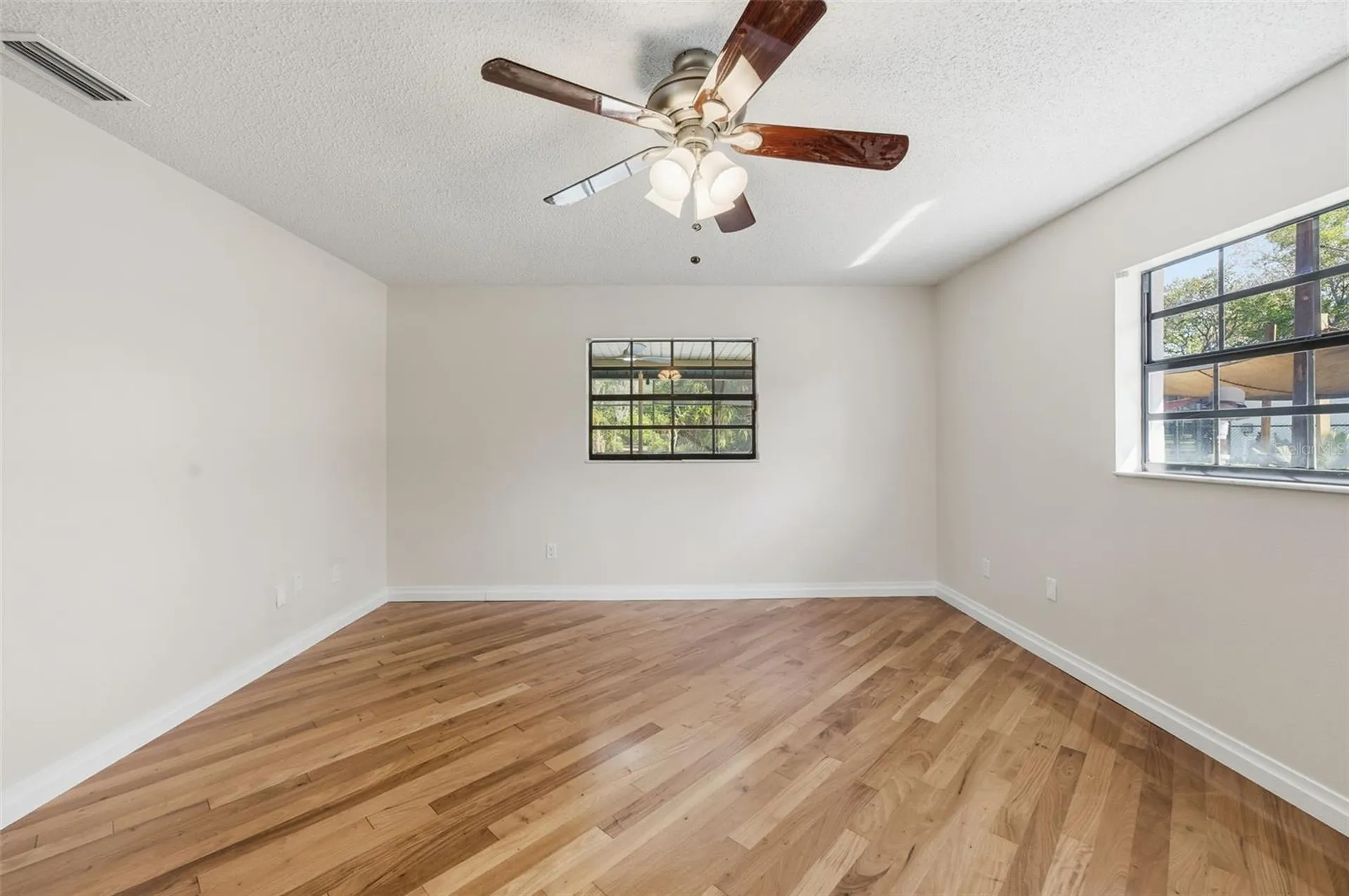 8123 River Country Drive Weeki Wachee FL 34607