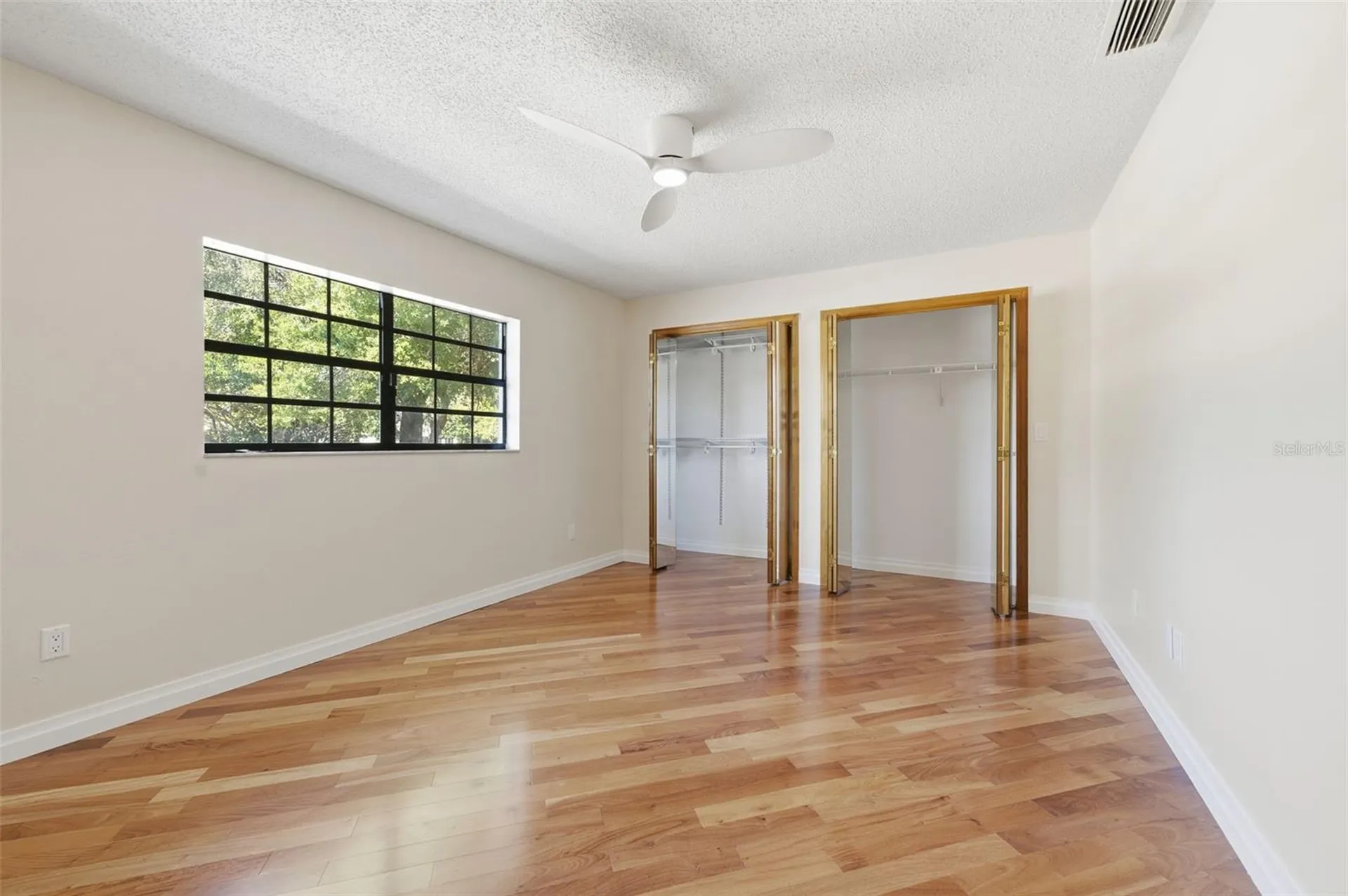 8123 River Country Drive Weeki Wachee FL 34607