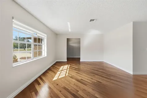 8123 River Country Drive Weeki Wachee FL 34607