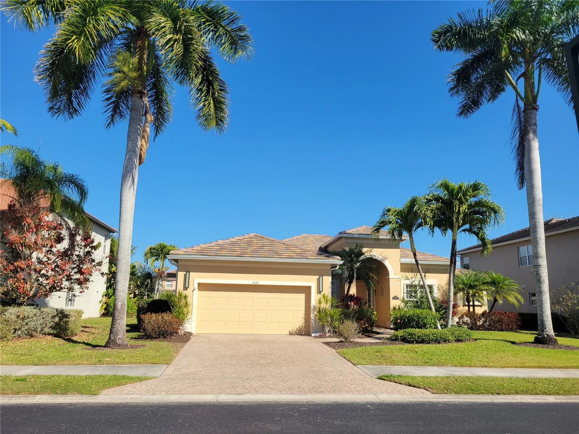 8429 Laurel Lakes Boulevard Naples FL 34119