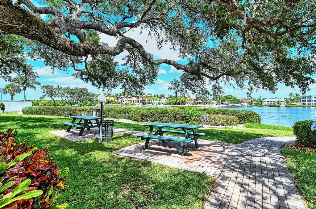 6157 Midnight Pass Road Sarasota FL 34242