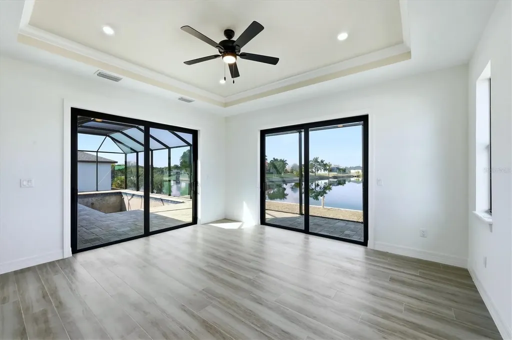 9364 Miami Port Charlotte FL 33981