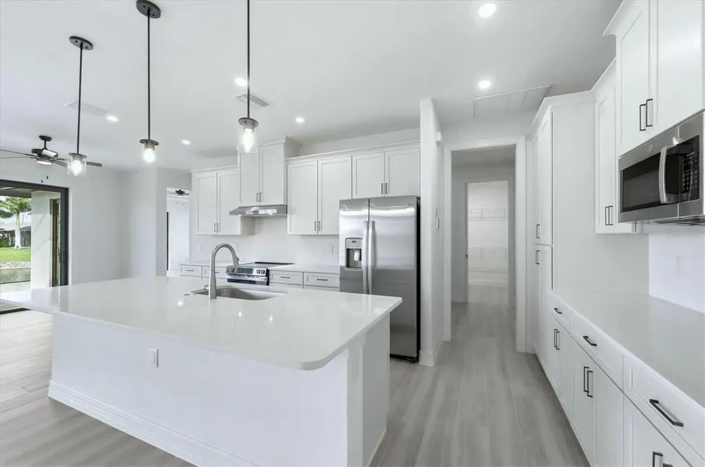 9364 Miami Port Charlotte FL 33981