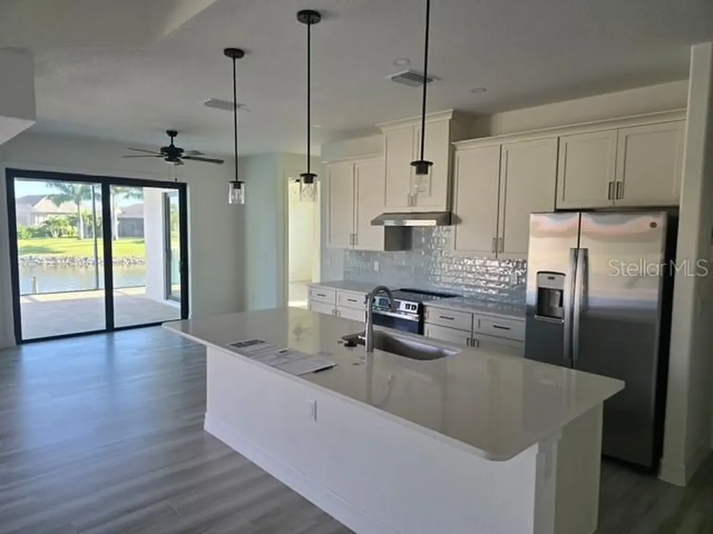 9364 Miami Port Charlotte FL 33981