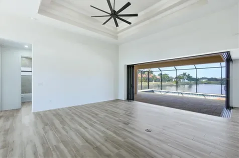 9364 Miami Port Charlotte FL 33981