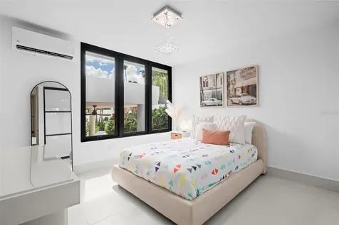 B-58 Urb La Colina Guaynabo PR 00969