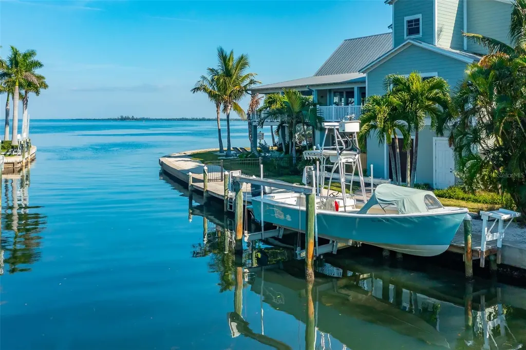 526 56th Street Holmes Beach FL 34217
