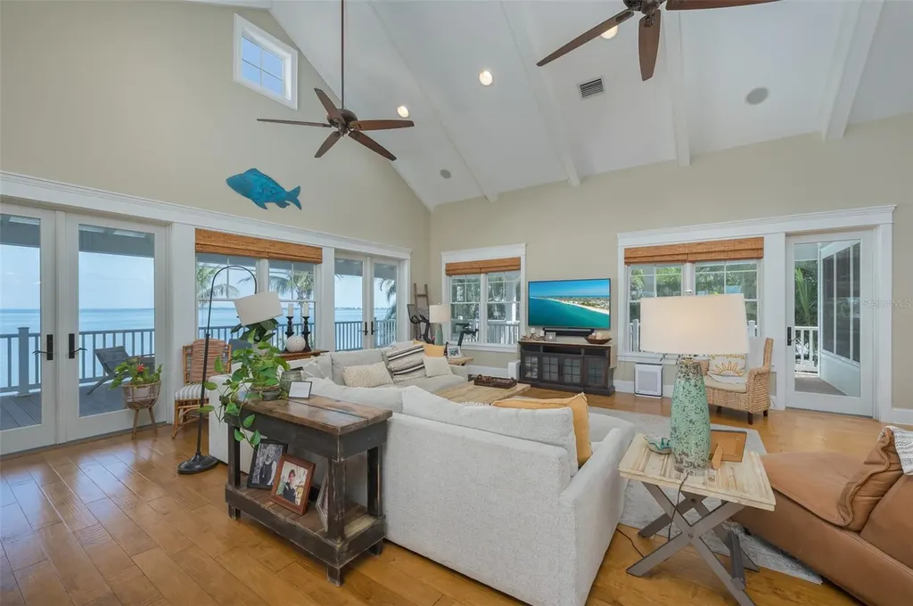 526 56th Street Holmes Beach FL 34217