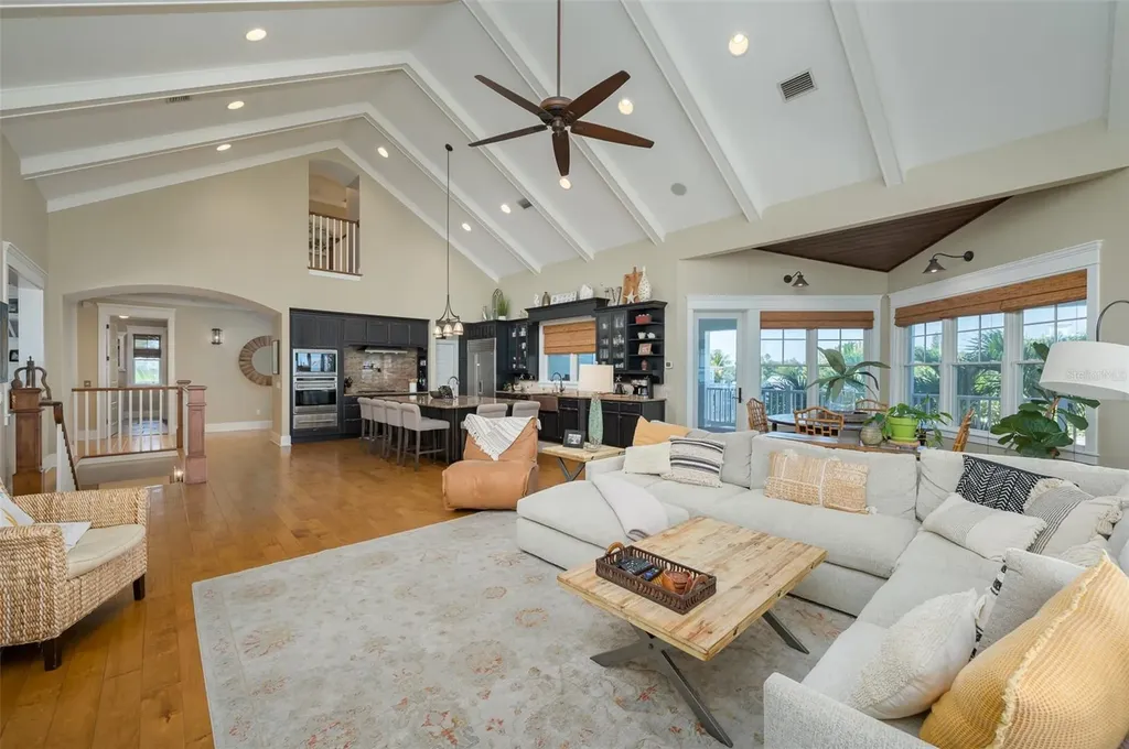 526 56th Street Holmes Beach FL 34217