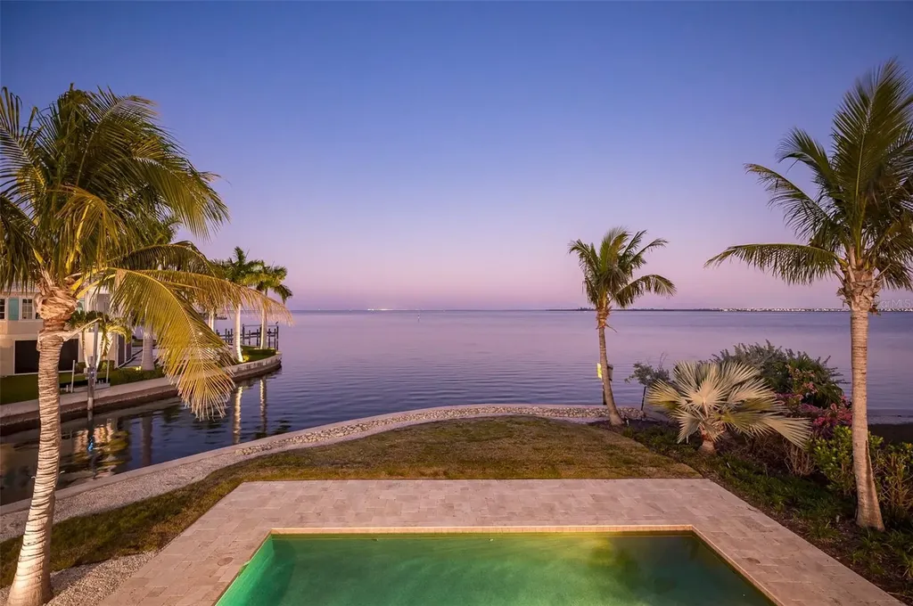 526 56th Street Holmes Beach FL 34217