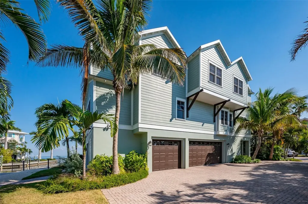 526 56th Street Holmes Beach FL 34217
