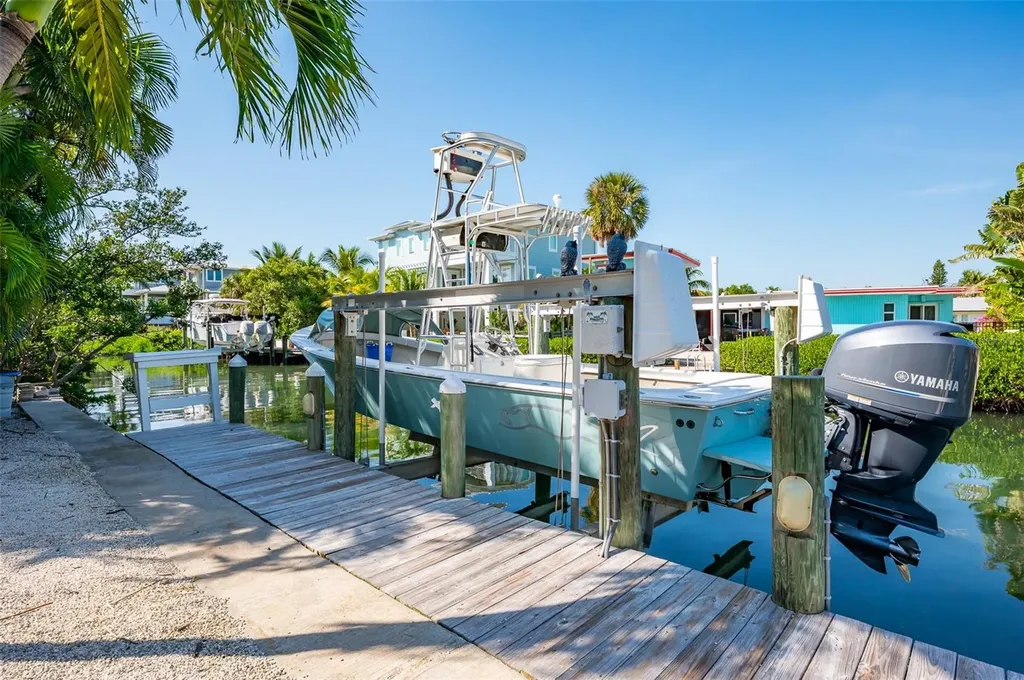 526 56th Street Holmes Beach FL 34217
