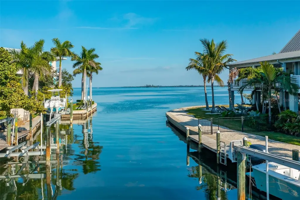 526 56th Street Holmes Beach FL 34217