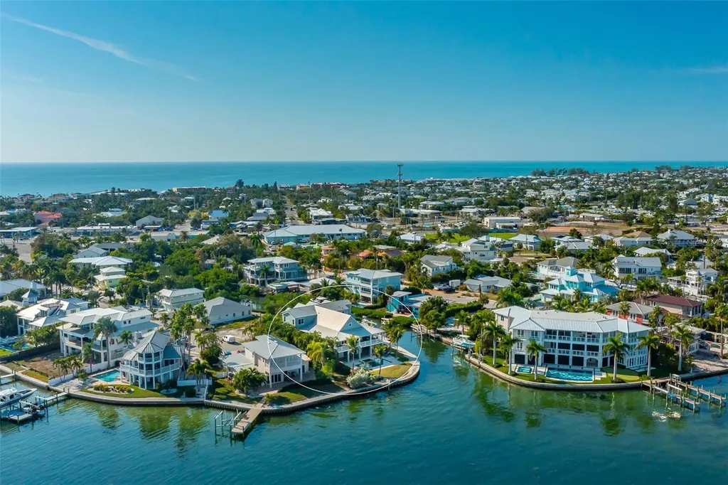 526 56th Street Holmes Beach FL 34217