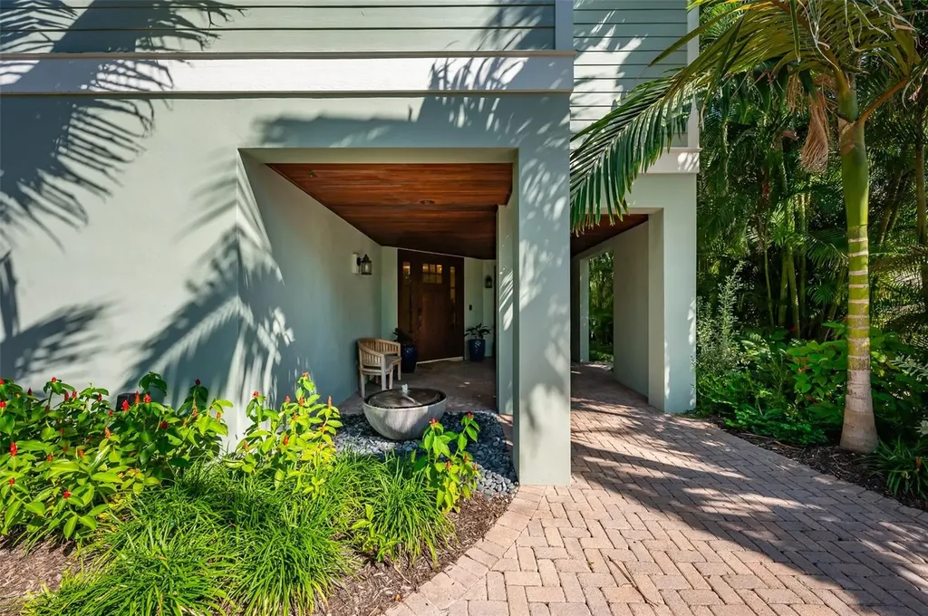 526 56th Street Holmes Beach FL 34217