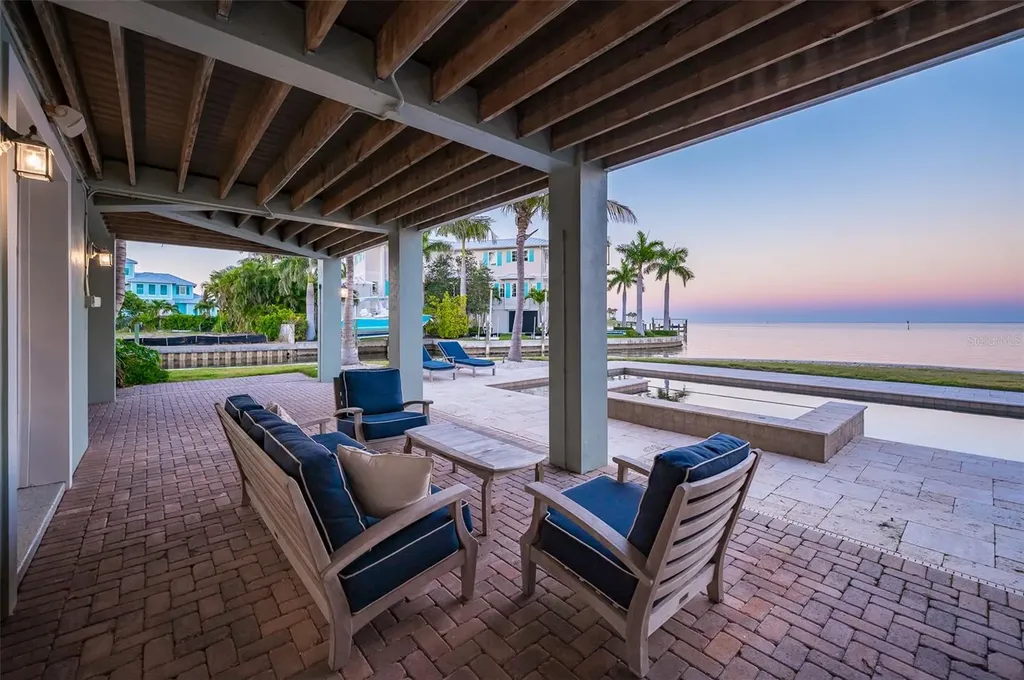 526 56th Street Holmes Beach FL 34217
