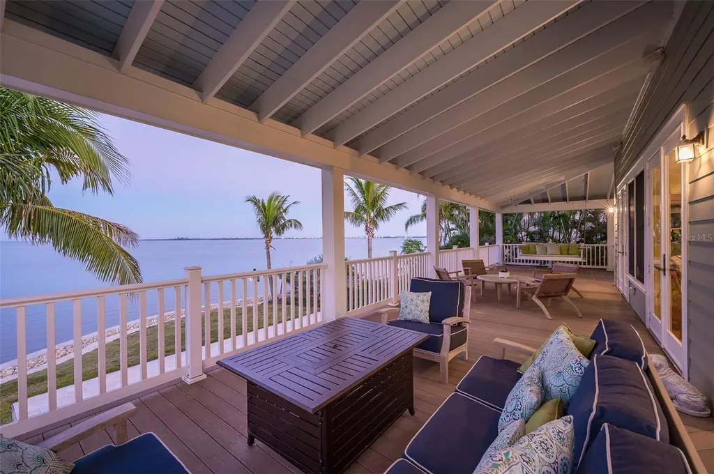 526 56th Street Holmes Beach FL 34217