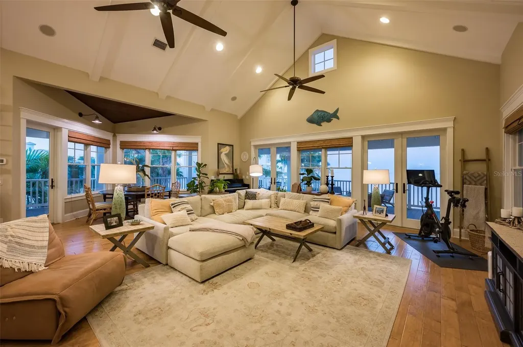 526 56th Street Holmes Beach FL 34217
