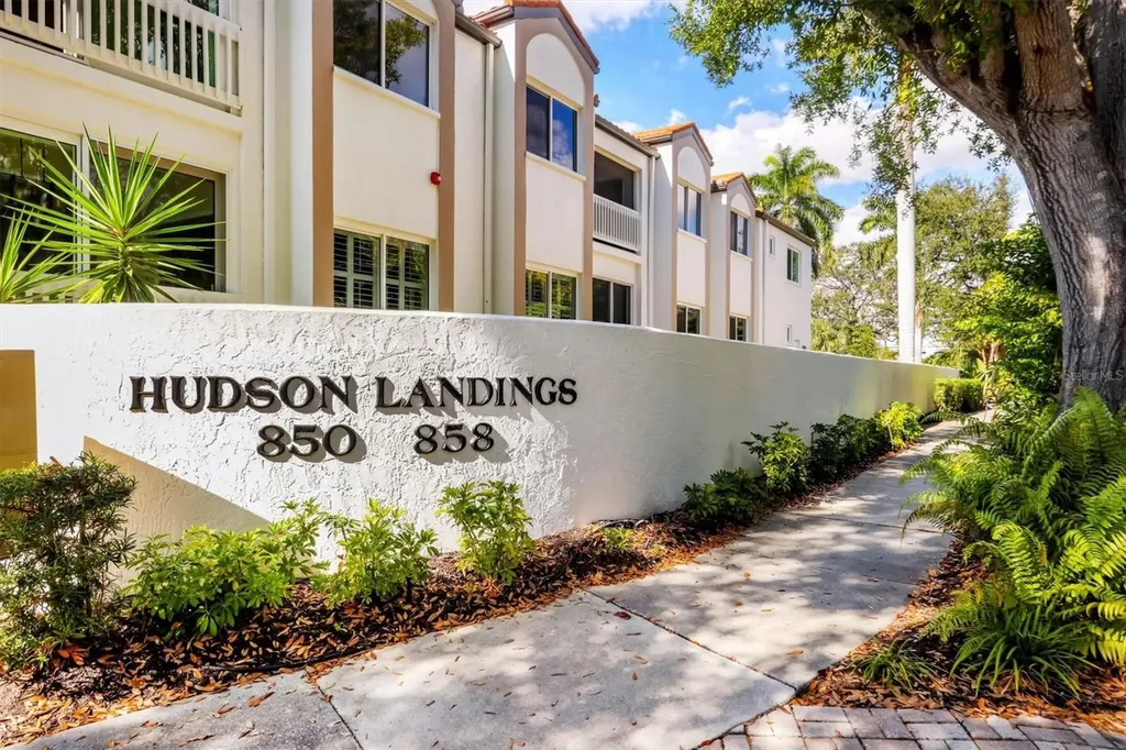 862 Hudson Avenue Sarasota FL 34236