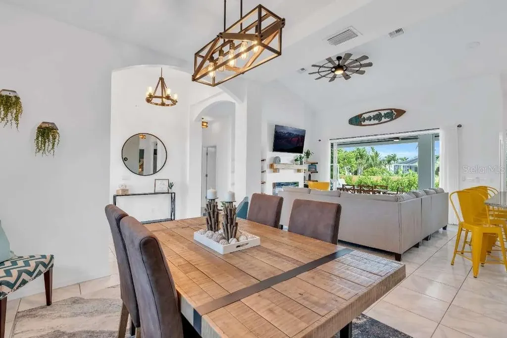 1720 SW 49th Lane Cape Coral FL 33914