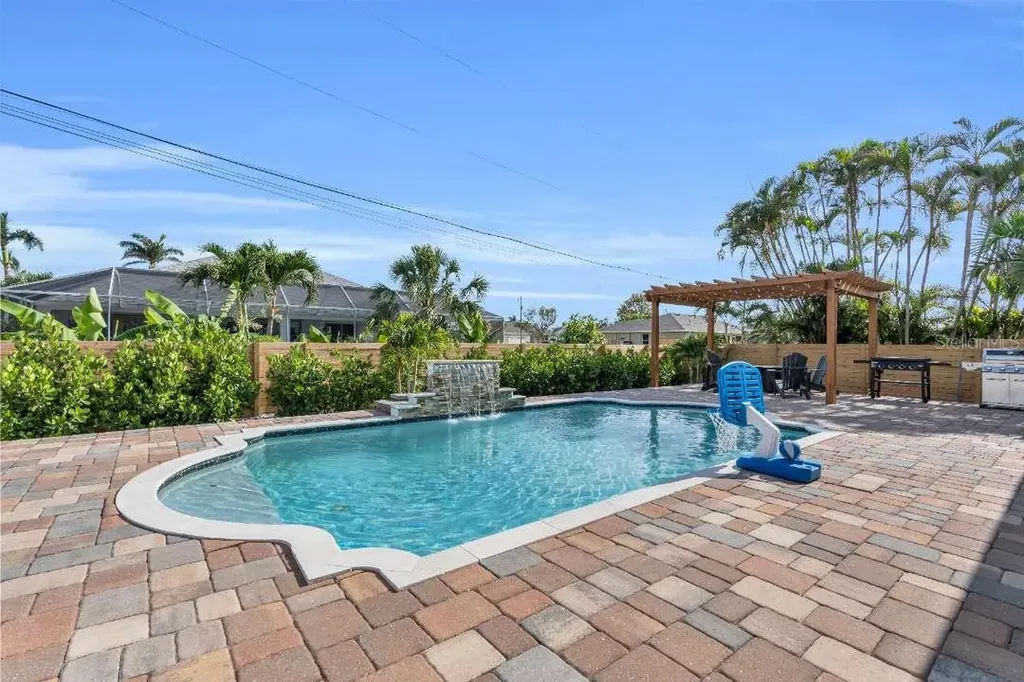 1720 SW 49th Lane Cape Coral FL 33914