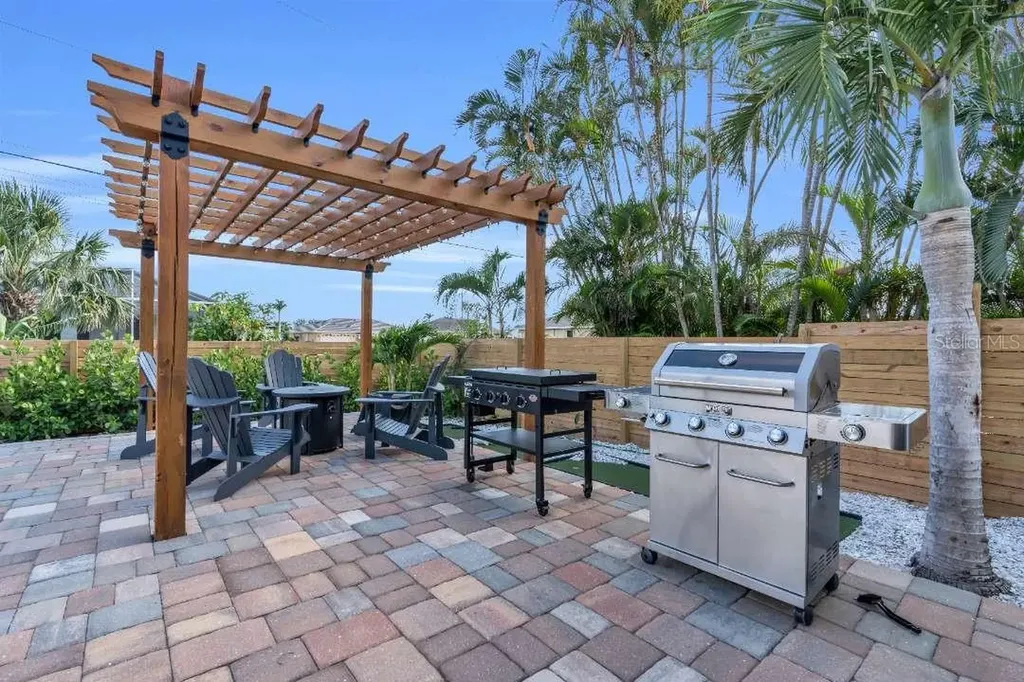 1720 SW 49th Lane Cape Coral FL 33914