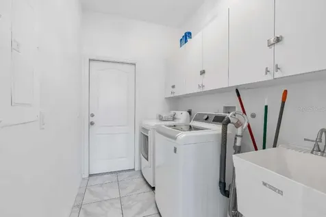 1720 SW 49th Lane Cape Coral FL 33914