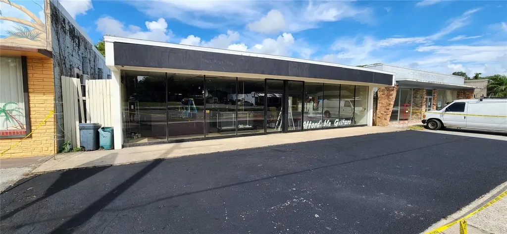 111 N Summit Street Crescent City FL 32112