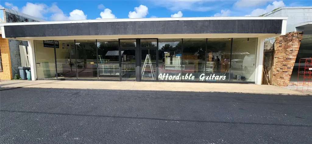 111 N Summit Street Crescent City FL 32112