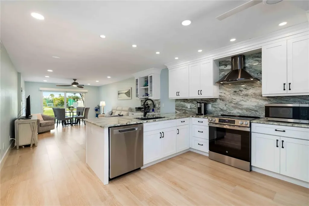 4860 Gulf Of Mexico Drive Longboat Key FL 34228