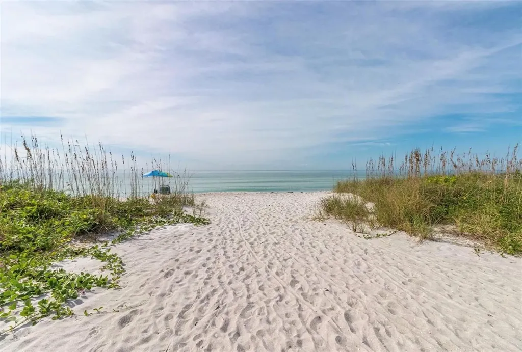 4860 Gulf Of Mexico Drive Longboat Key FL 34228