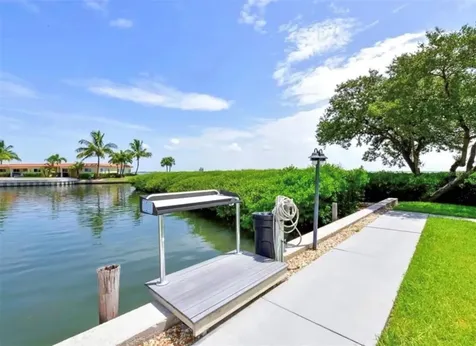 4860 Gulf Of Mexico Drive Longboat Key FL 34228