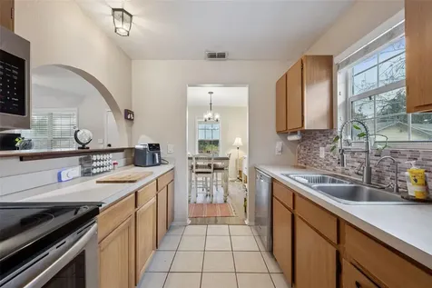 320 N. New Hampshire Apopka FL 32712